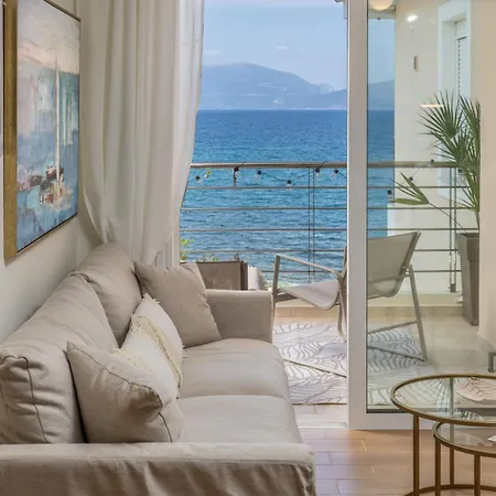 Διαμέρισμα Aura Seaside *